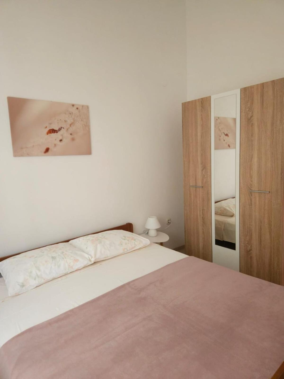 Lorena Apartments In بولا المظهر الخارجي الصورة