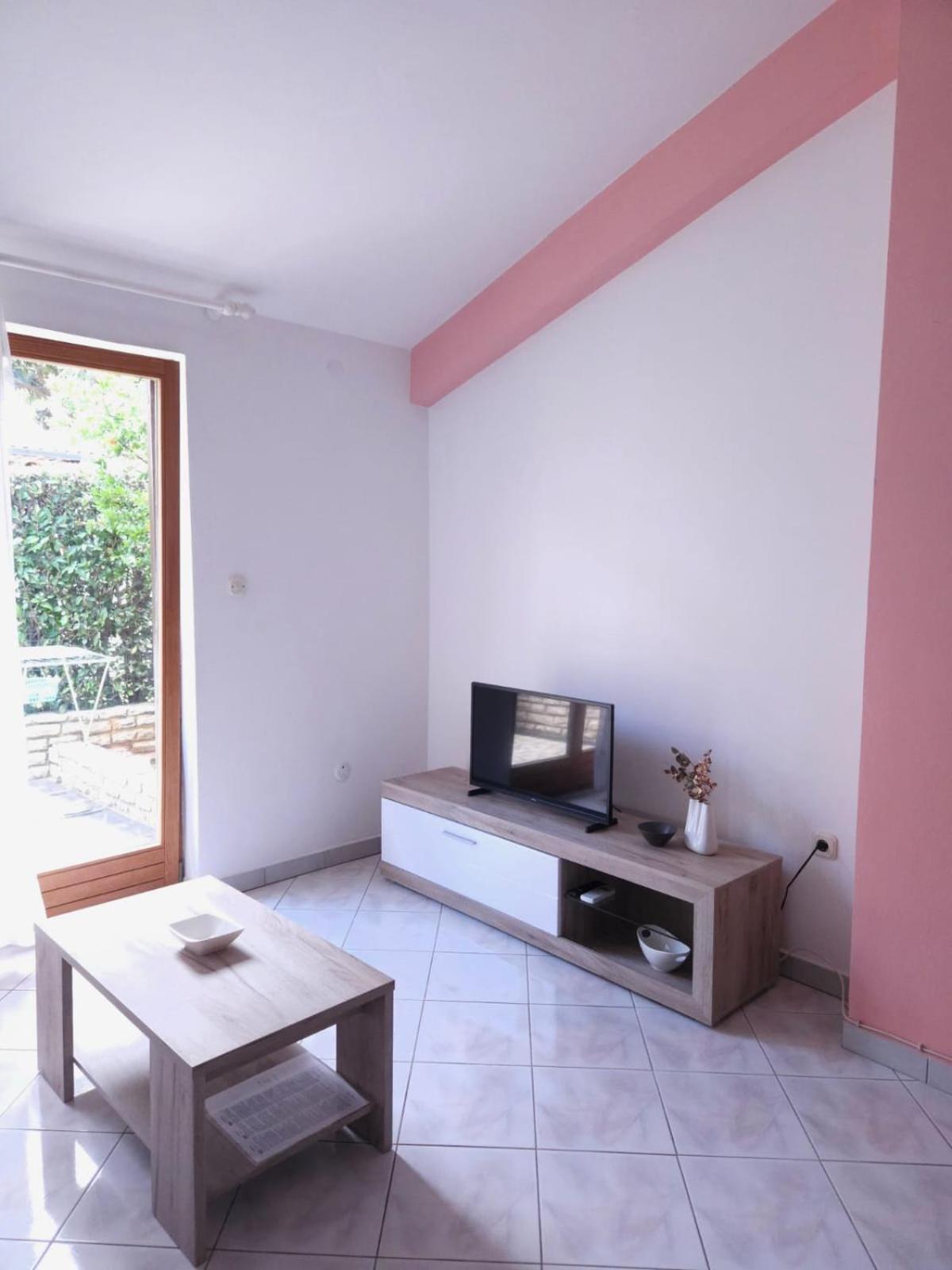 Lorena Apartments In بولا المظهر الخارجي الصورة