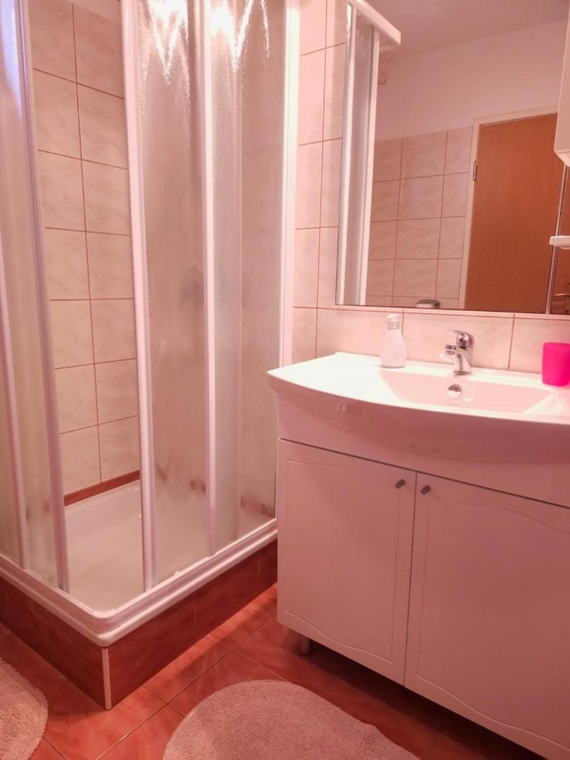 Lorena Apartments In بولا المظهر الخارجي الصورة